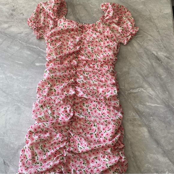 SHEIN Pink Floral Ruched Mini Dress - Picture 2 of 2